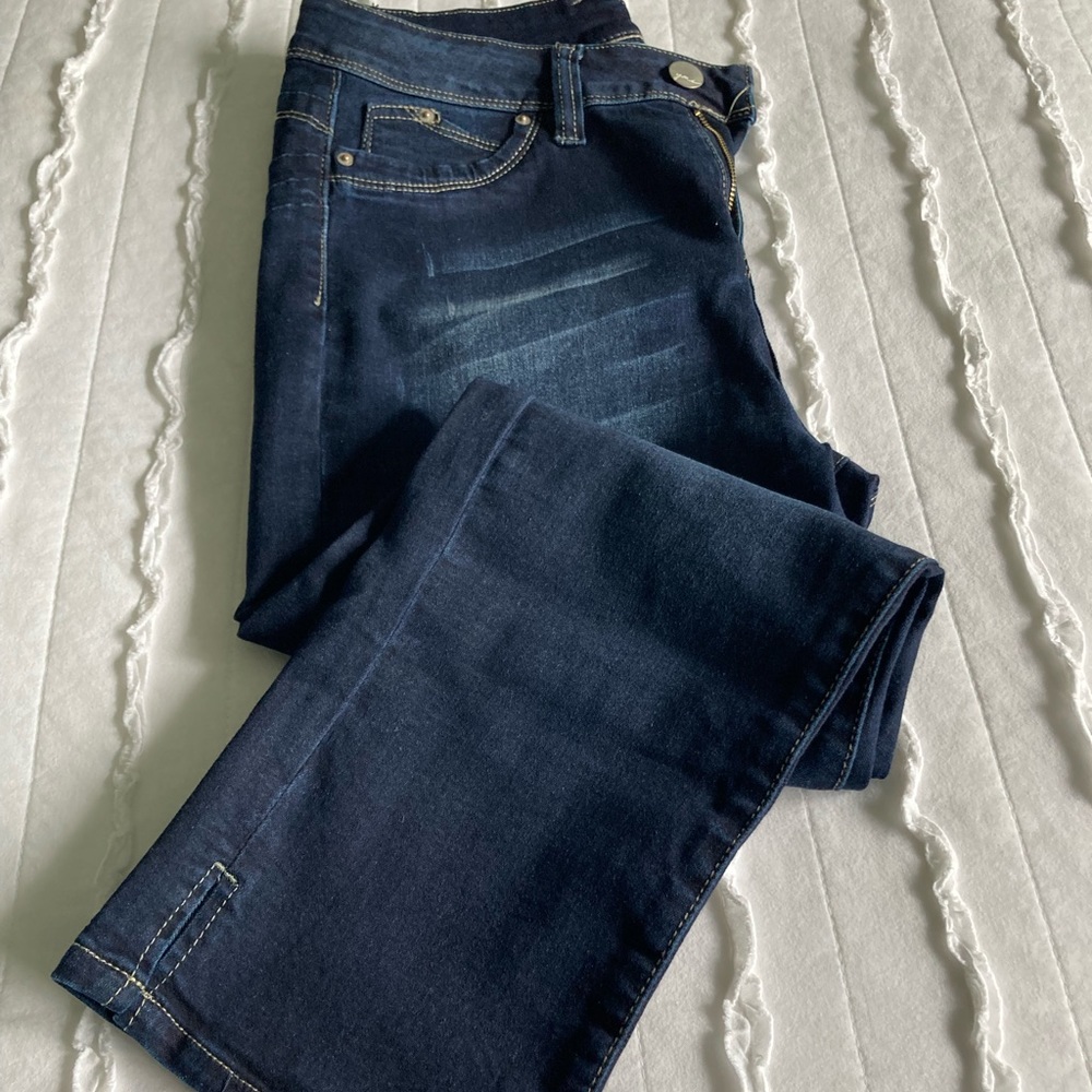 YMI Luxe dark denim crop jeans Sz 11